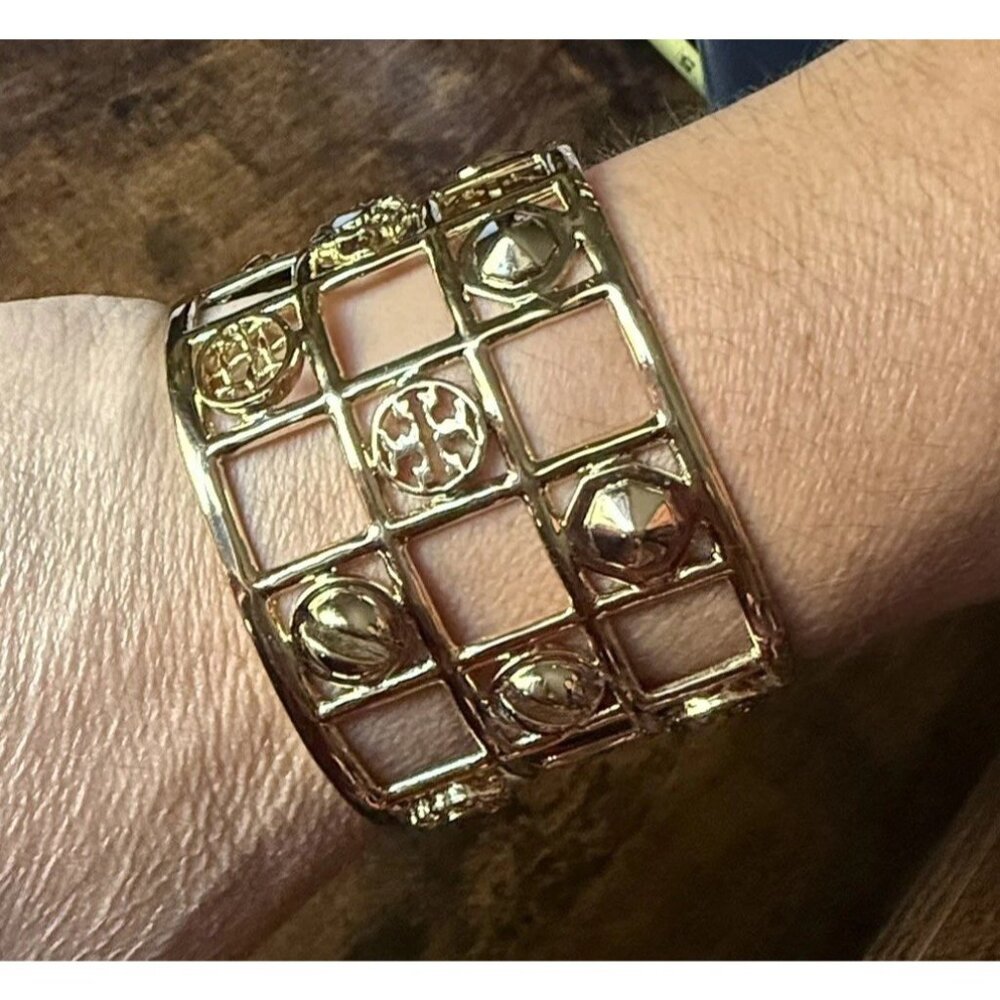 Gold Tone Wide Cuff Bracelet Open Design Egyptian Revival 6-7” Fashion Jewelry - Picture 7 of 12